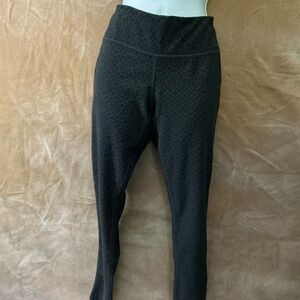 Mondetta Women's Black Textured Pants